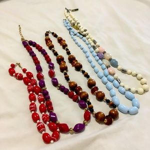 Lot of five vintage necklaces